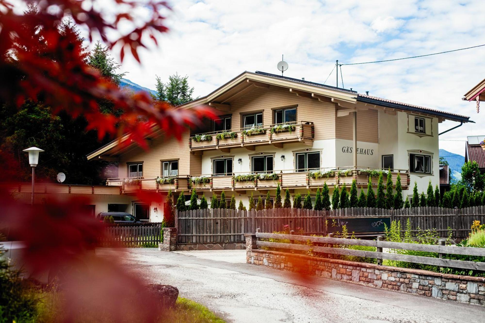 Pinetree Lodge Mayrhofen Dış mekan fotoğraf